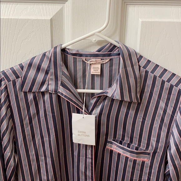 NWOT Victoria’s Secret Silky Pajama Top - Picture 5 of 10